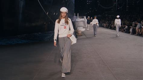 chanel cruise 2018 songs|Cruise 2018/19 Show – CHANEL Shows .